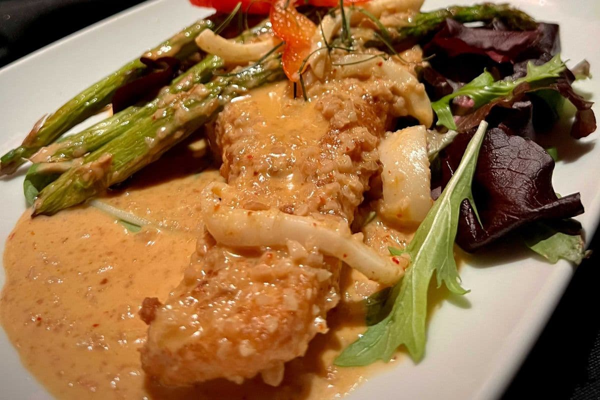 SE13. Panang Salmon