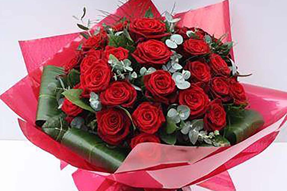 Luxury Wrapped - 12 Stems Red Roses