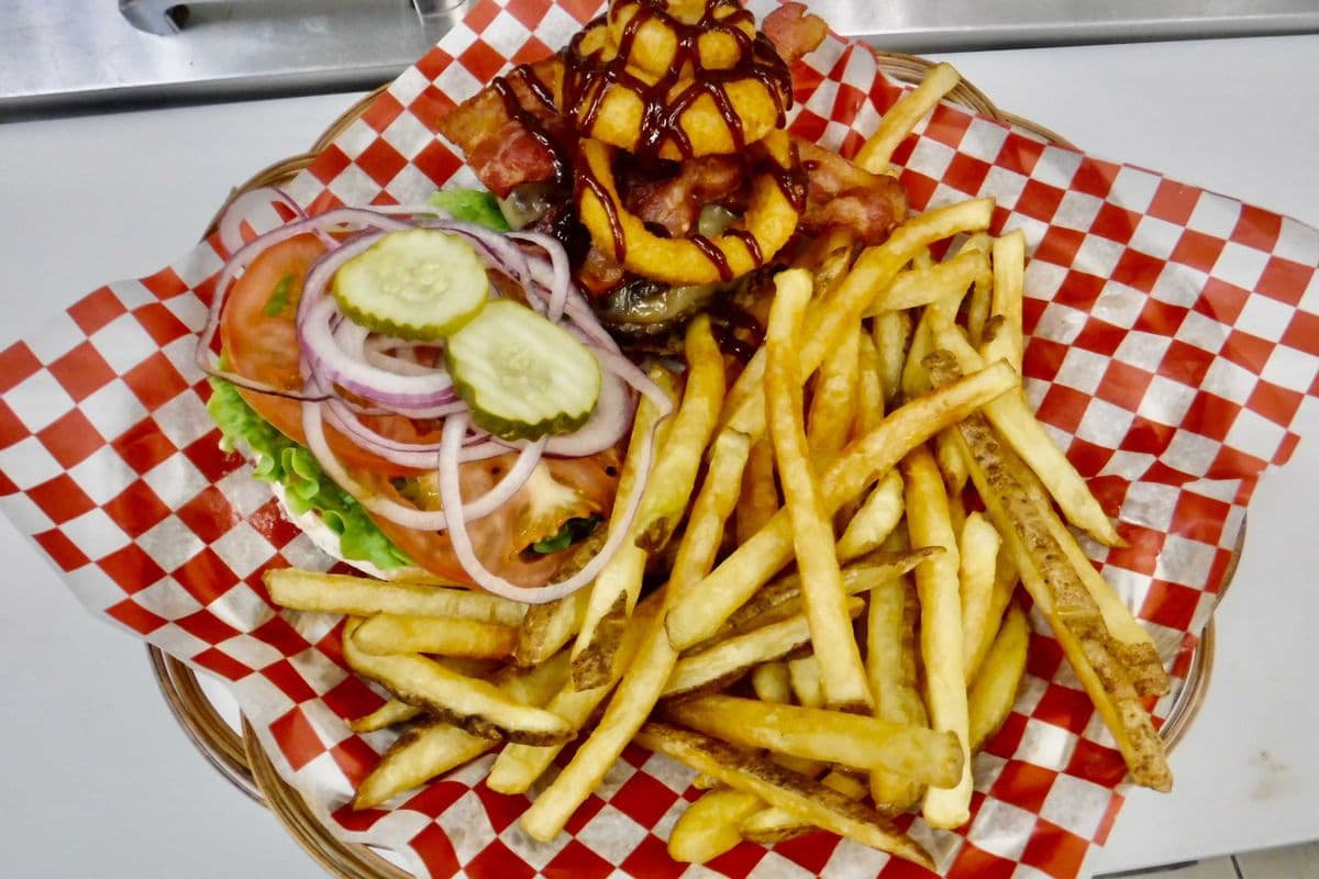 The Q Burger w/Fries