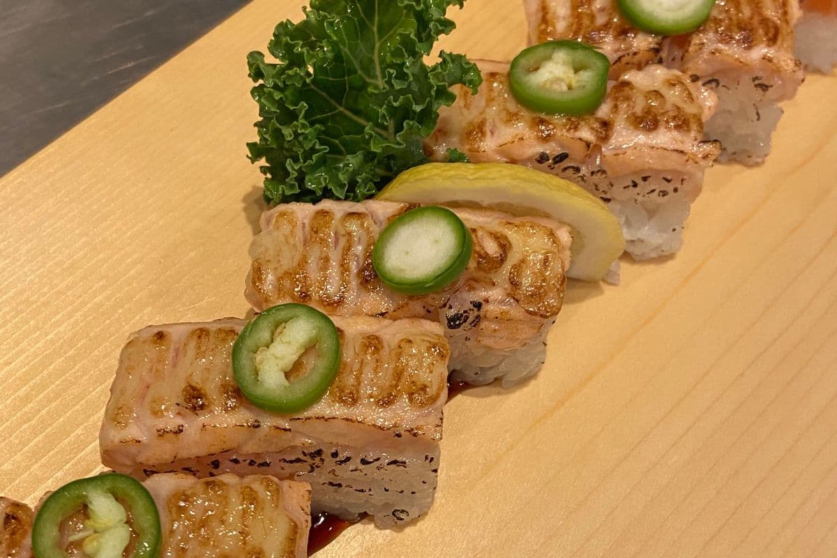 Salmon Oshi with Serrano (6pcs)