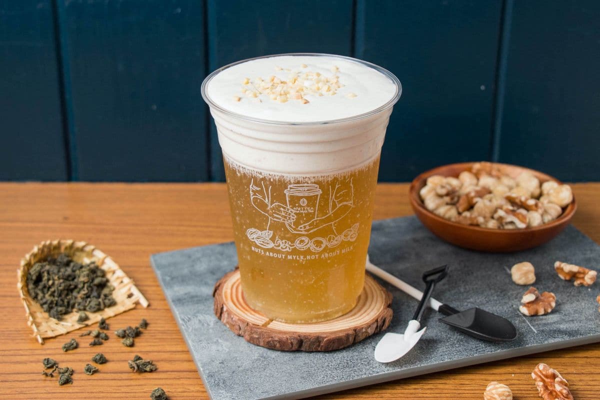 Jasmine Green Tea with Nut Cream