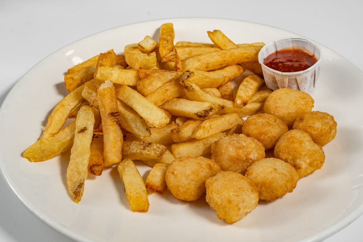 Breaded Scallops (8 pcs) and Chips