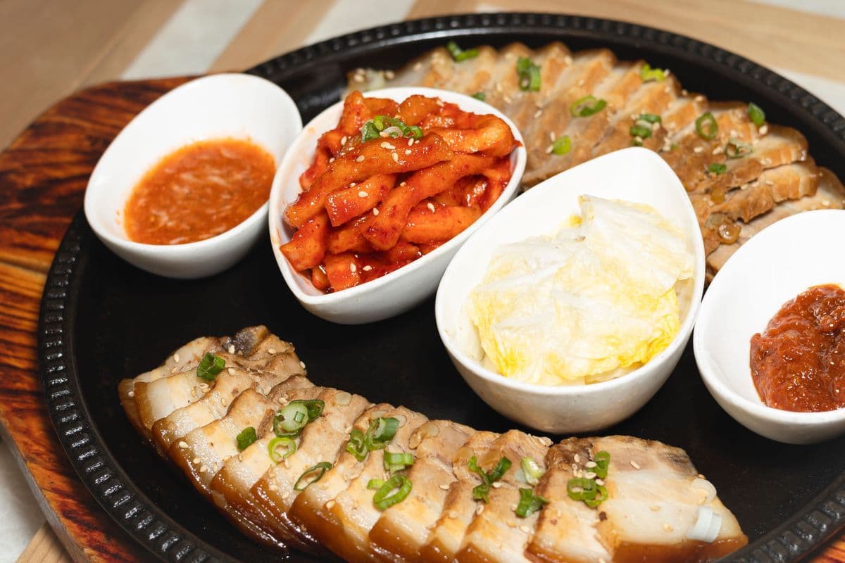 D6. Bo Ssam (보쌈)