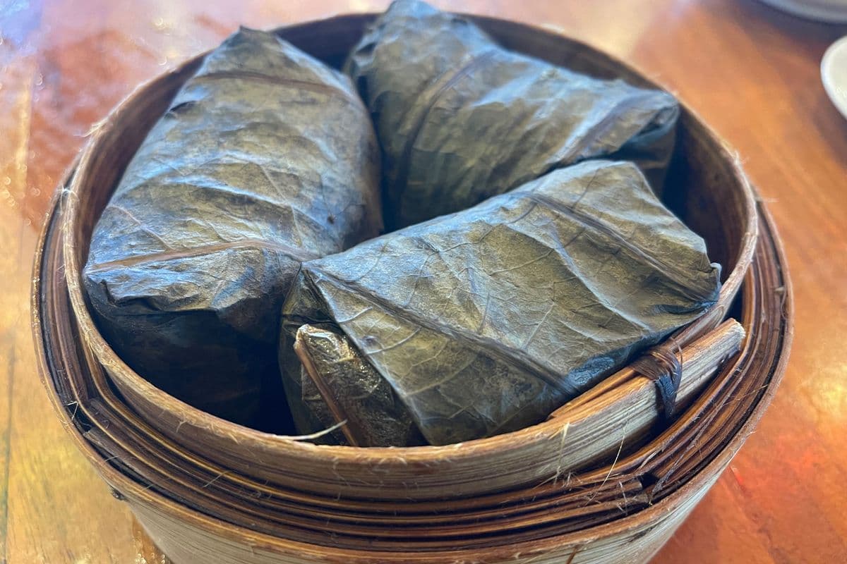A10 Steam Wrapped Mini Sticky Rice 瑤柱野米珍珠雞