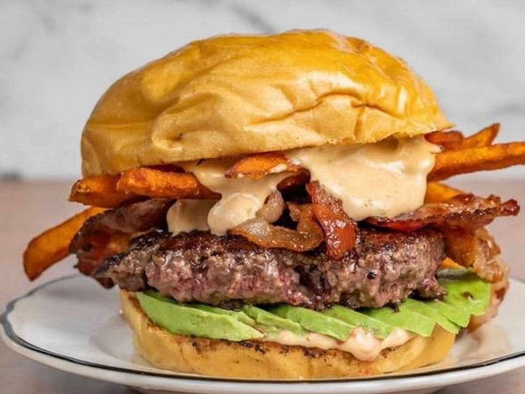 LA MERE DES BURGER/MOTHER OF ALL BURGERS