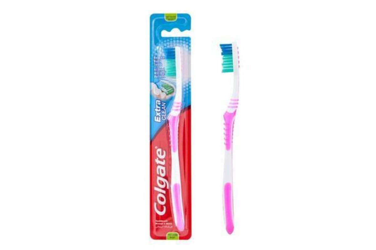 Colgate · Extra Clean Toothbrush (Random Colour)