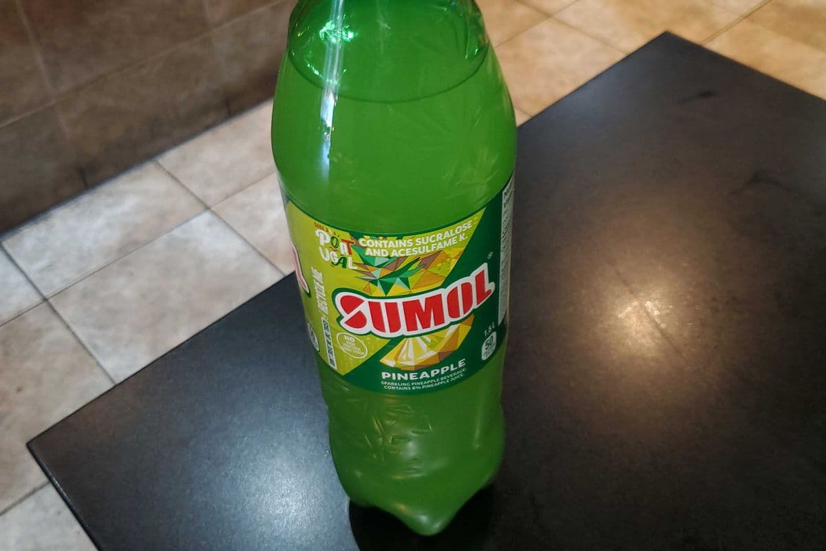 Sumol Ananas jus 1.5L / Pineapple Juice (1.5 L)
