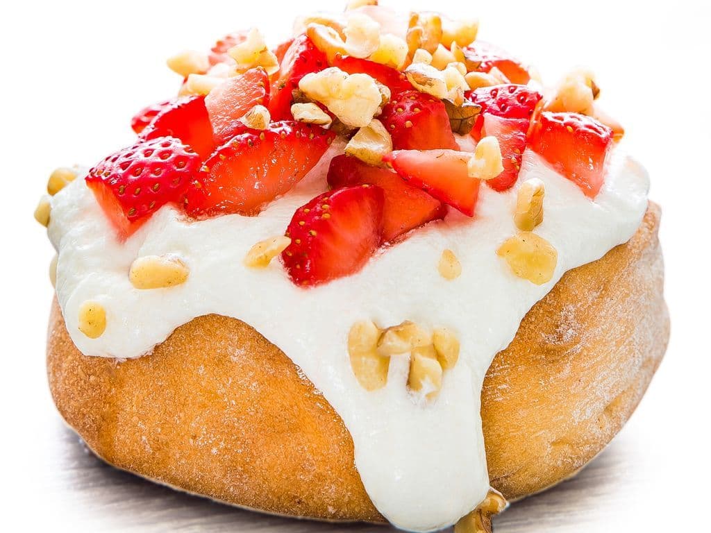 Strawberries & Cream Roll*
