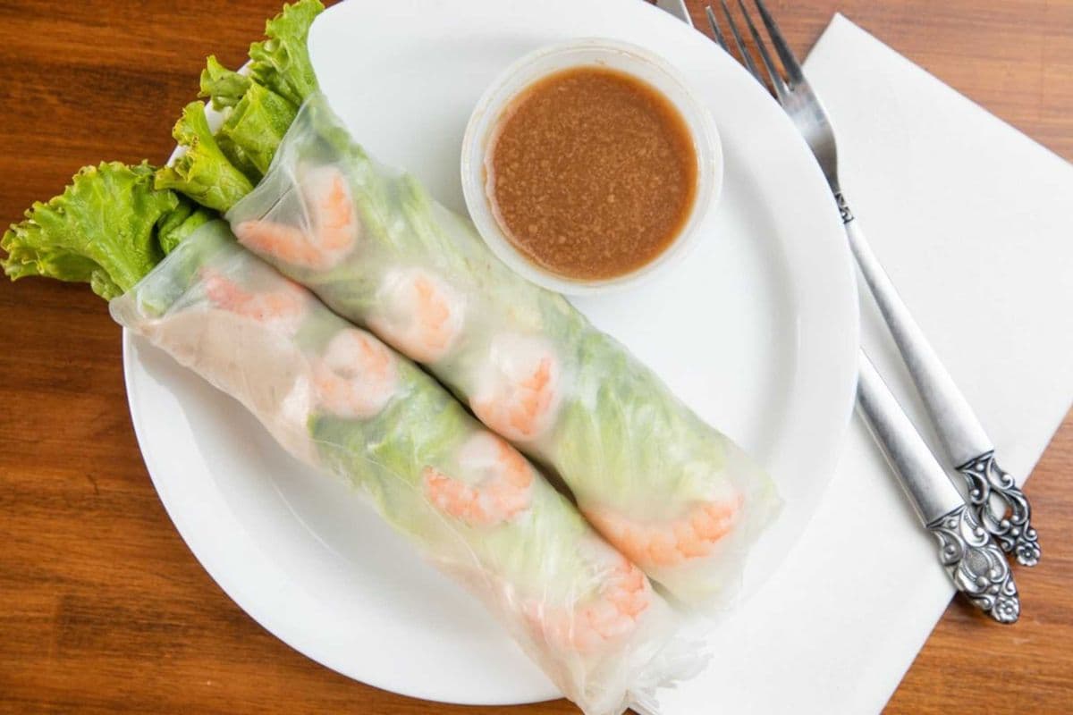 2A. Salad Rolls (2 pcs)