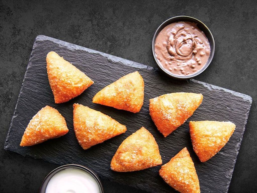 Beignets Chauds / Dough Bites