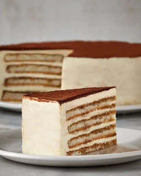 Tiramisu Cake