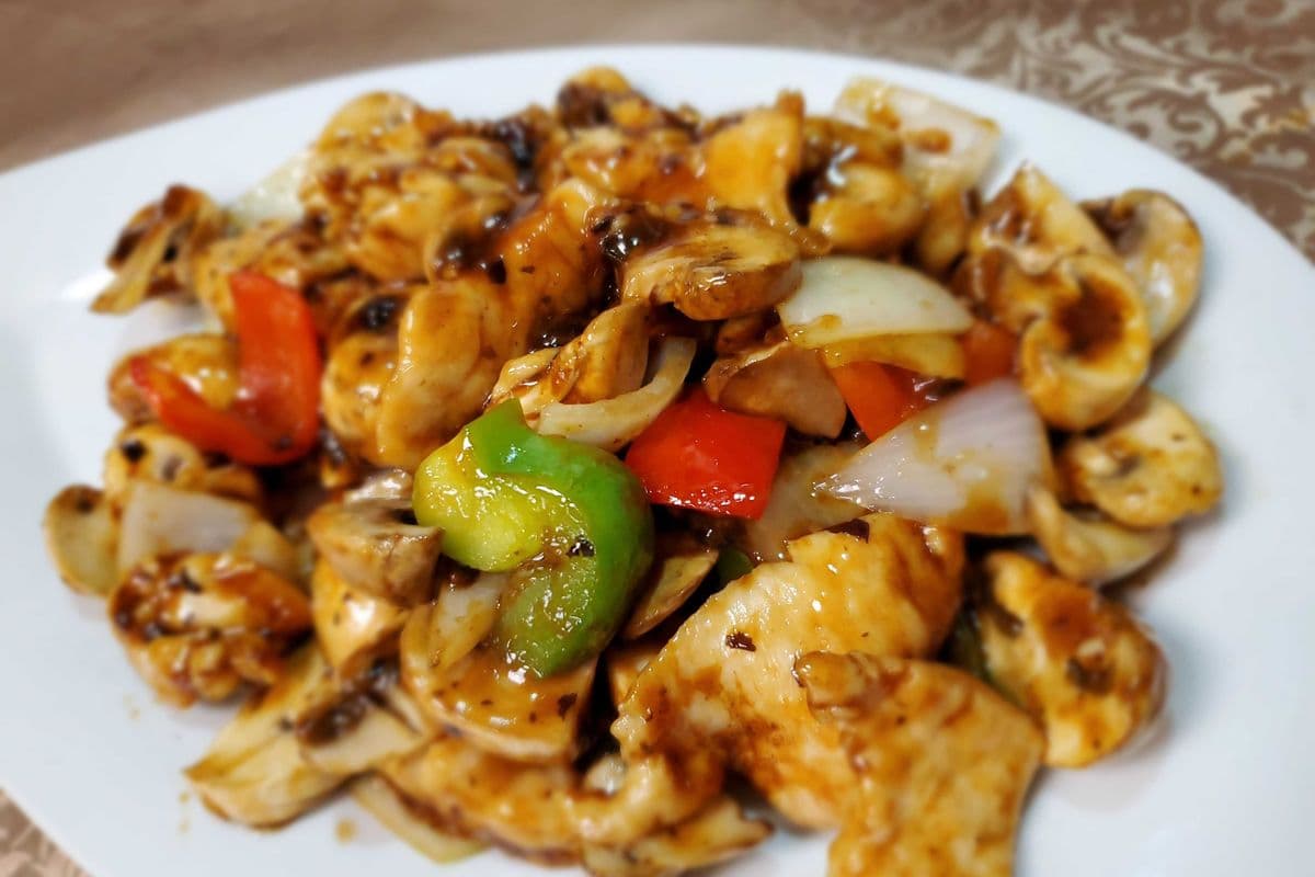 Chicken with Mushroom and Black Bean Sauce
