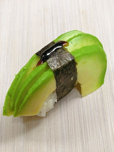 Avocado (1 pc) / 牛油果(1个)