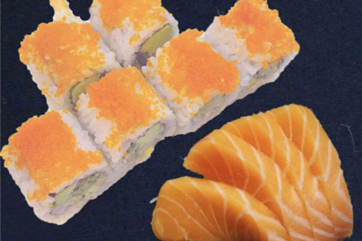C4. Salmon Sashimi (4 pcs), Dynamite Roll (8pcs)