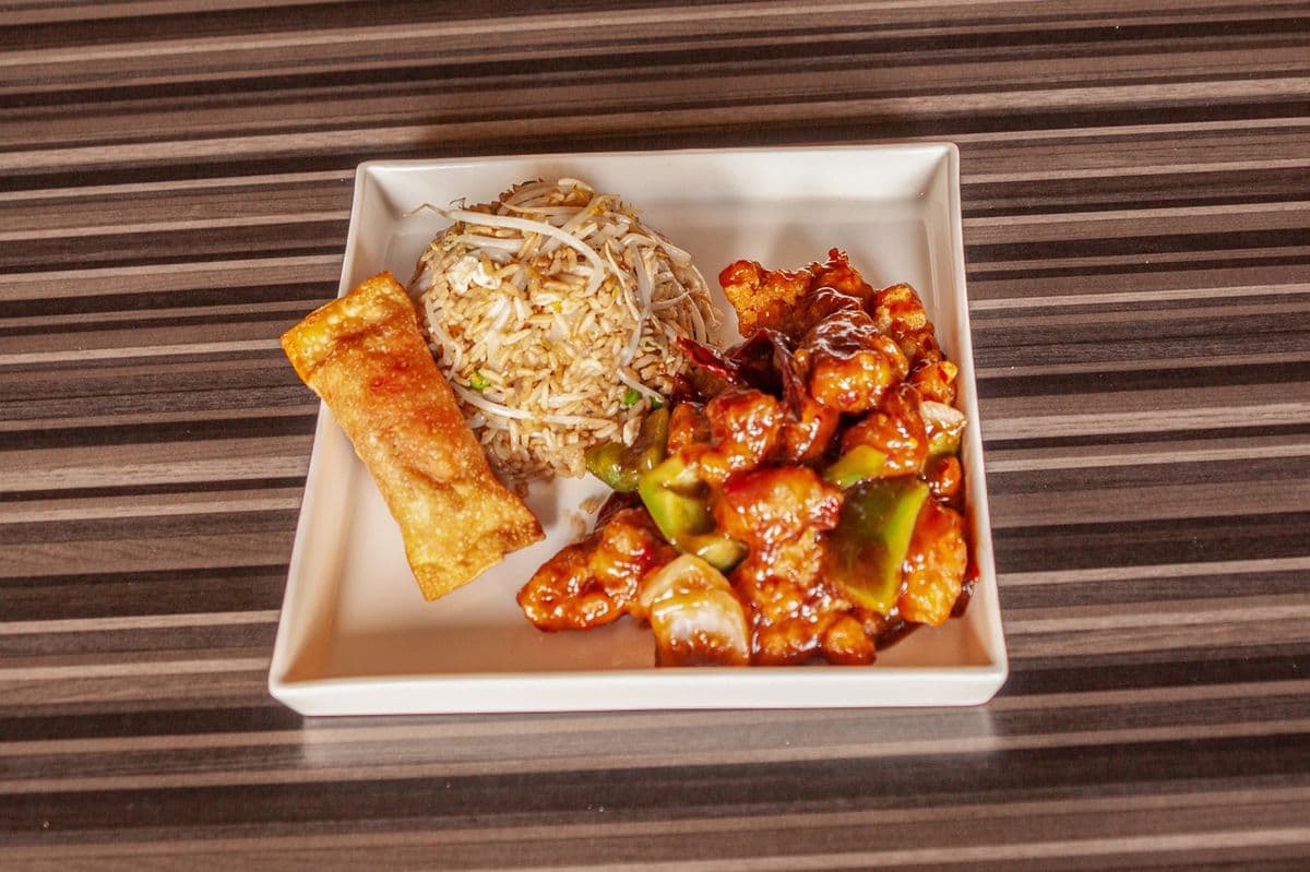 General Tao Chicken Combination