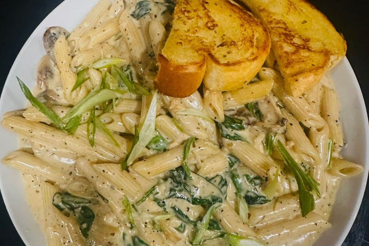 Creamy Spinach Mushroom Pasta