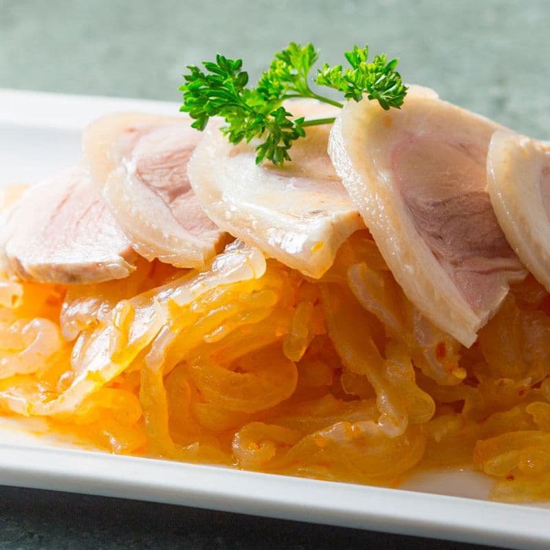 Marinated Pork Hock Cold Cuts with Jelly Fish 海蜇燻蹄