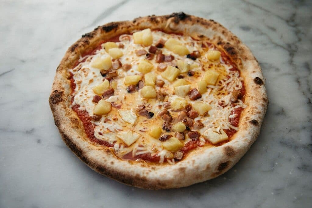 Pizza Hawaïenne / Hawaiian Pizza
