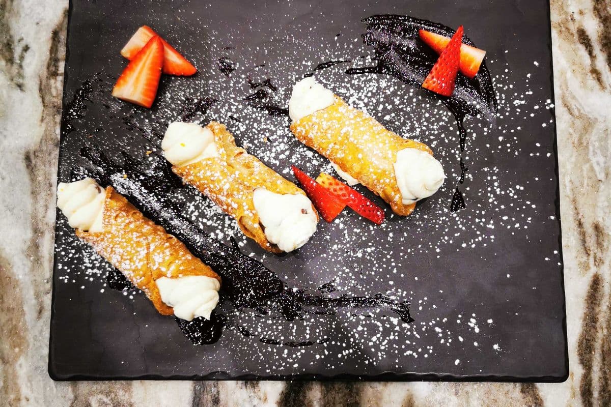Tris di cannoli