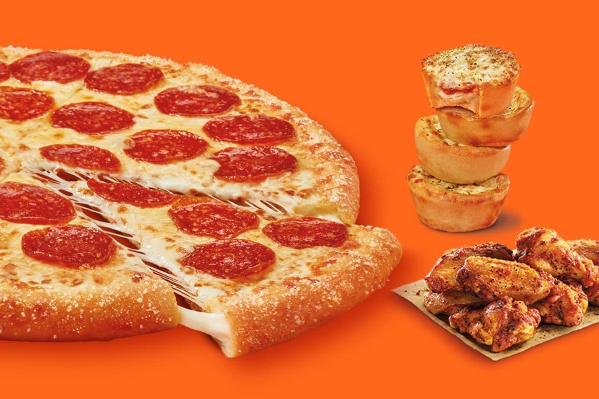 Medium 12" Stuffed Crust 3 Meat Treat®