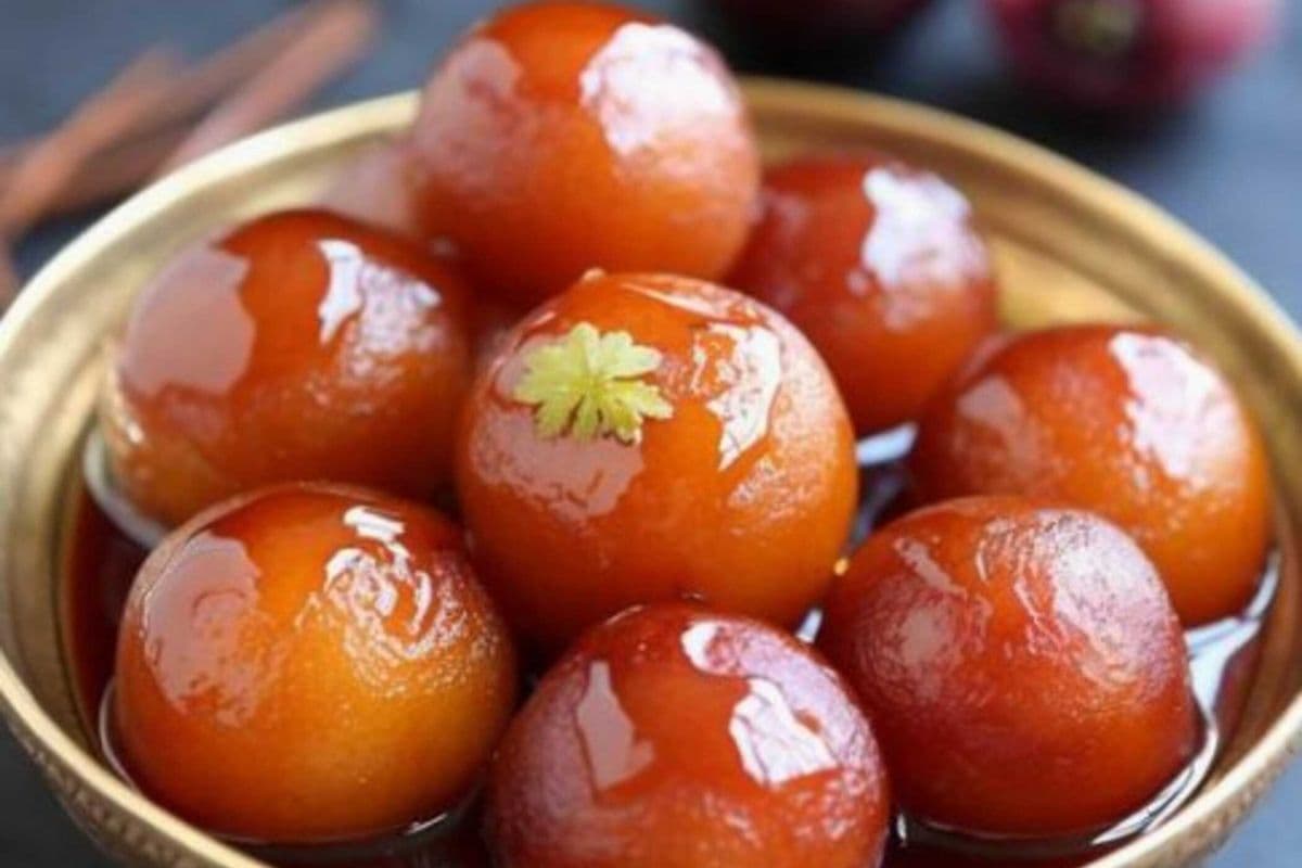 Pistachio Gulab Jamun