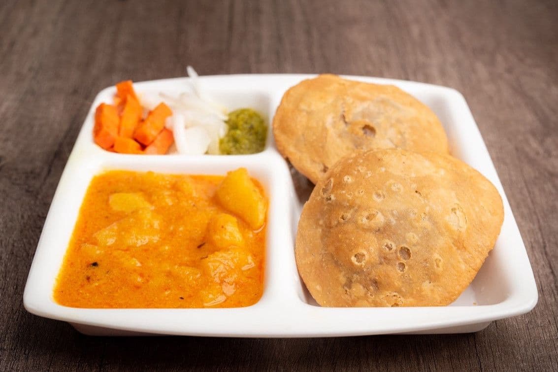 Kachori & Alu Bhaji (2pc)