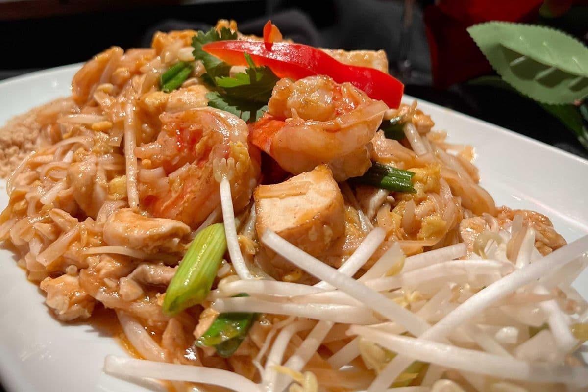 N1. Pad Thai
