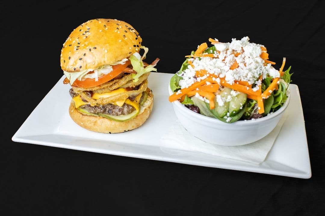 TAILGATORS SIGNATURE BURGER