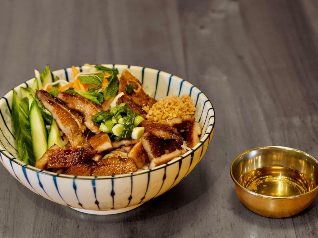 Pork Chop On Vermicelli Noodle