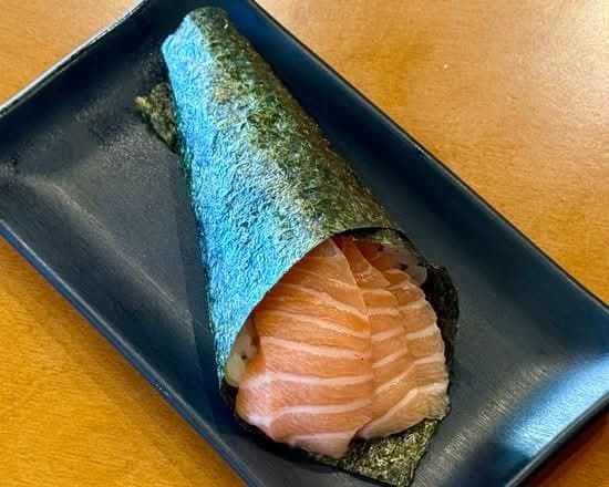Salmon Temaki