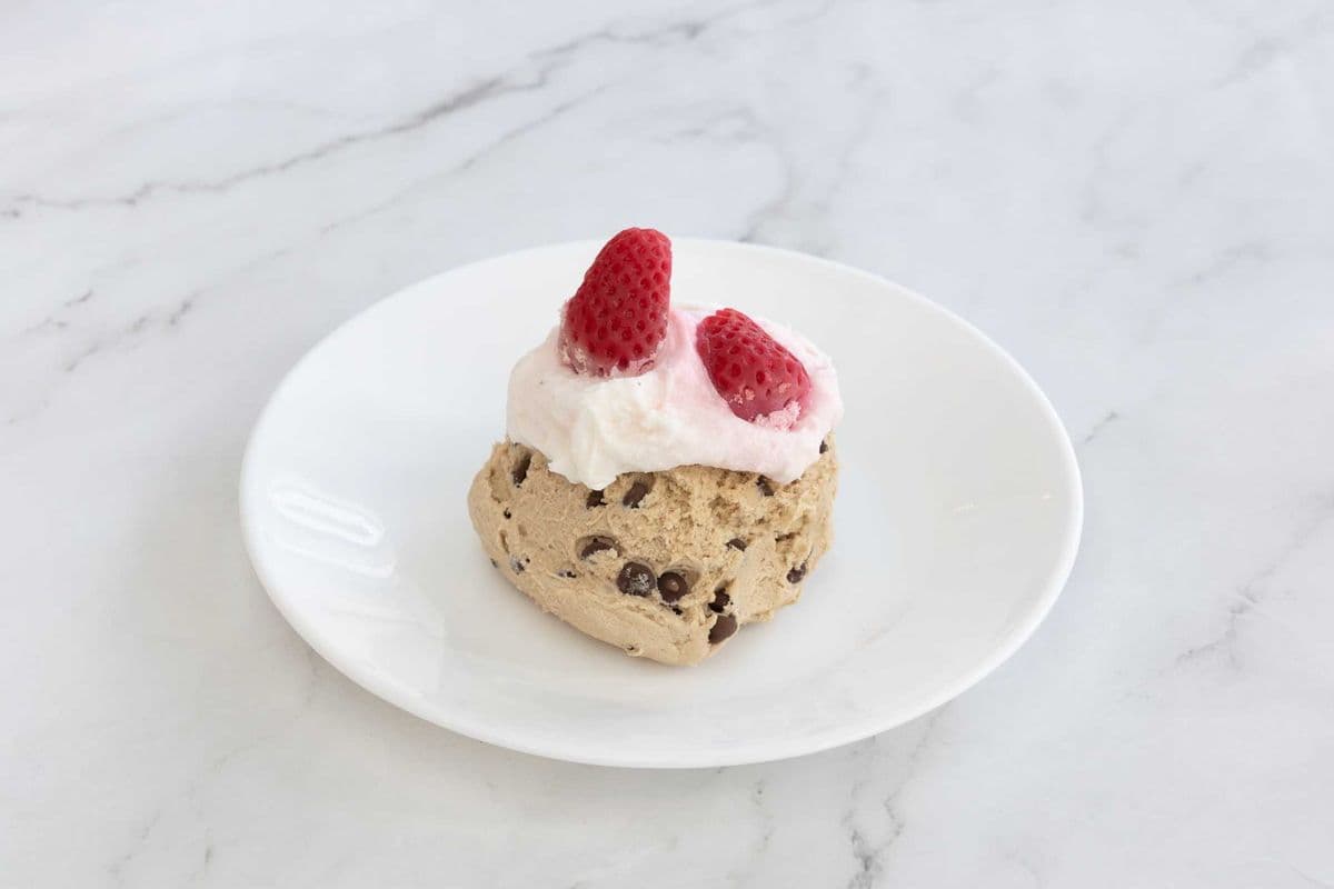 Strawberries & Cream CD Scoop