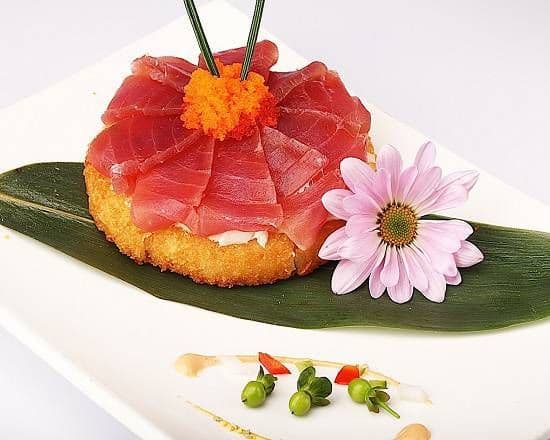 Tuna Pizza (6 pcs)