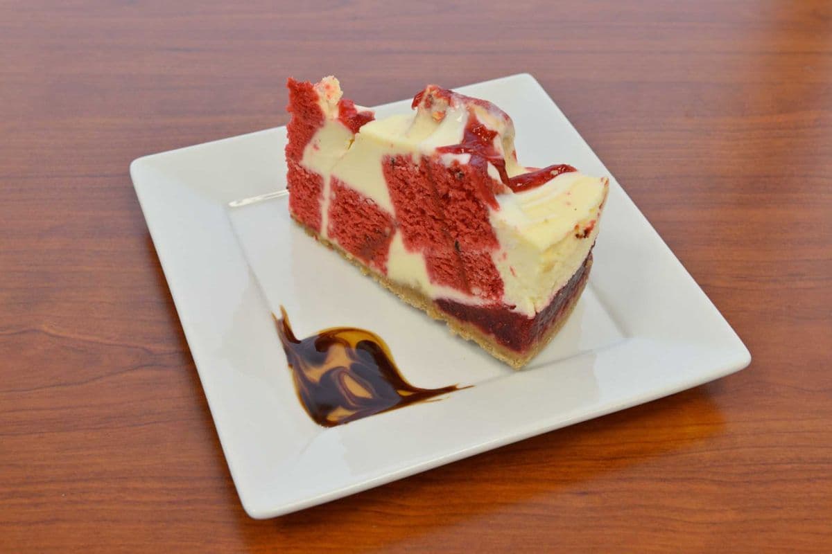 Raspberry Greek Yogurt Cheesecake
