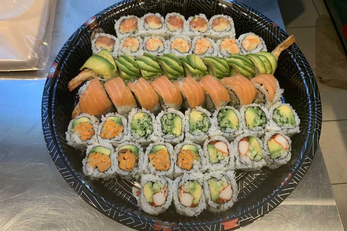 F07. Party Tray Maki (46pcs)