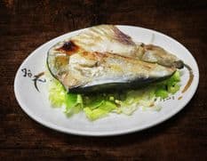 Grilled Salmon Heads (2 pcs)