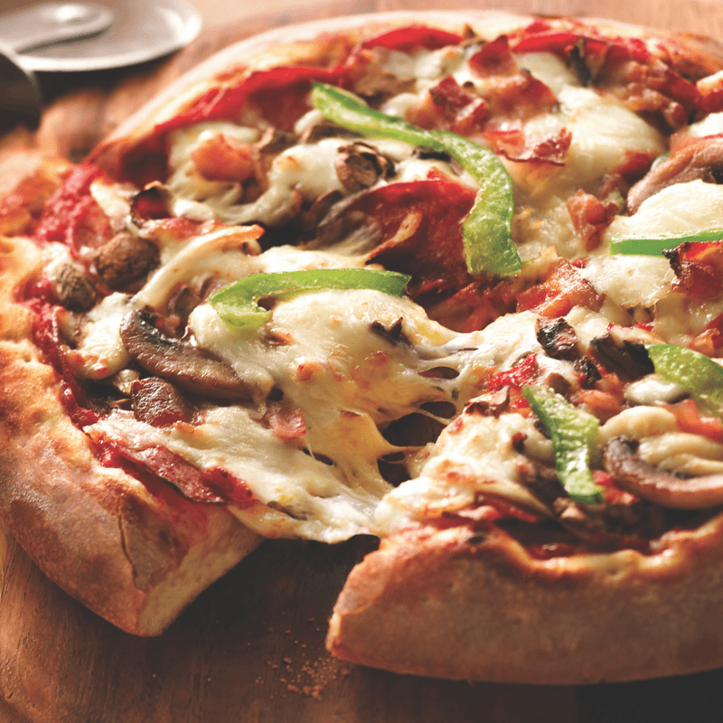 Petite pizza Internationale / Small International Pizza