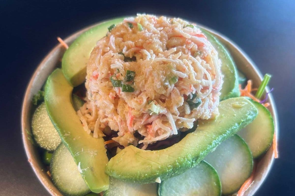Poké bol crabe épicé/ Spicy crab meat Poké Bowl