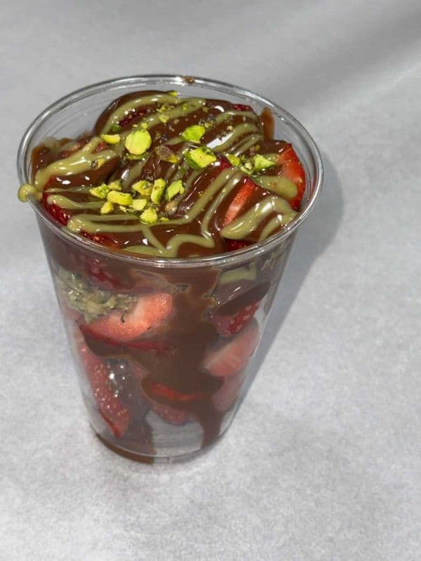 9 Oz Dubai Strawberry Banana Cup