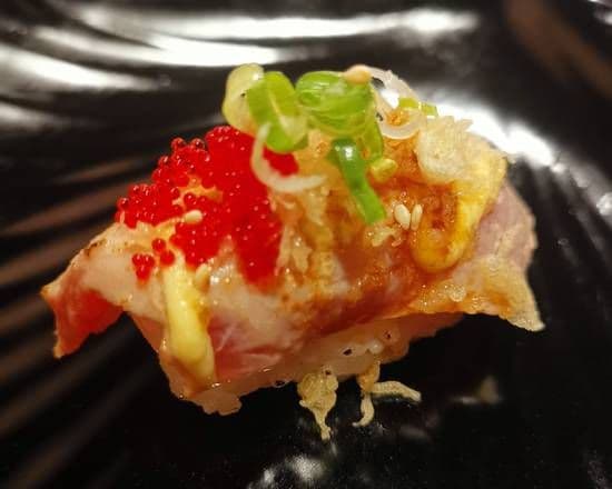 Torched Tuna Sushi (4 pcs)