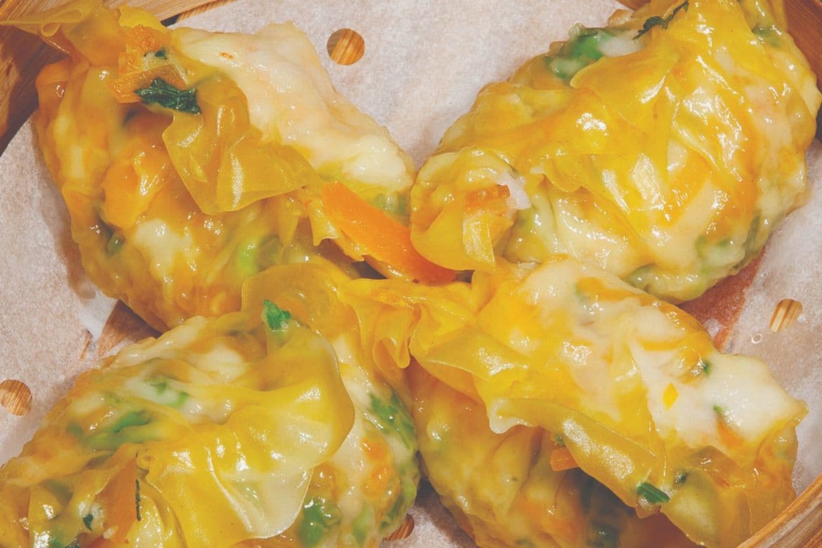 4. Steamed Shrimp and Spinach Dumpling