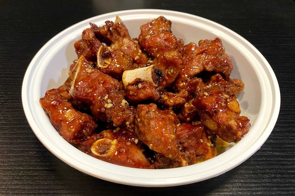 P7. Honey Garlic Spareribs 蜜汁排骨