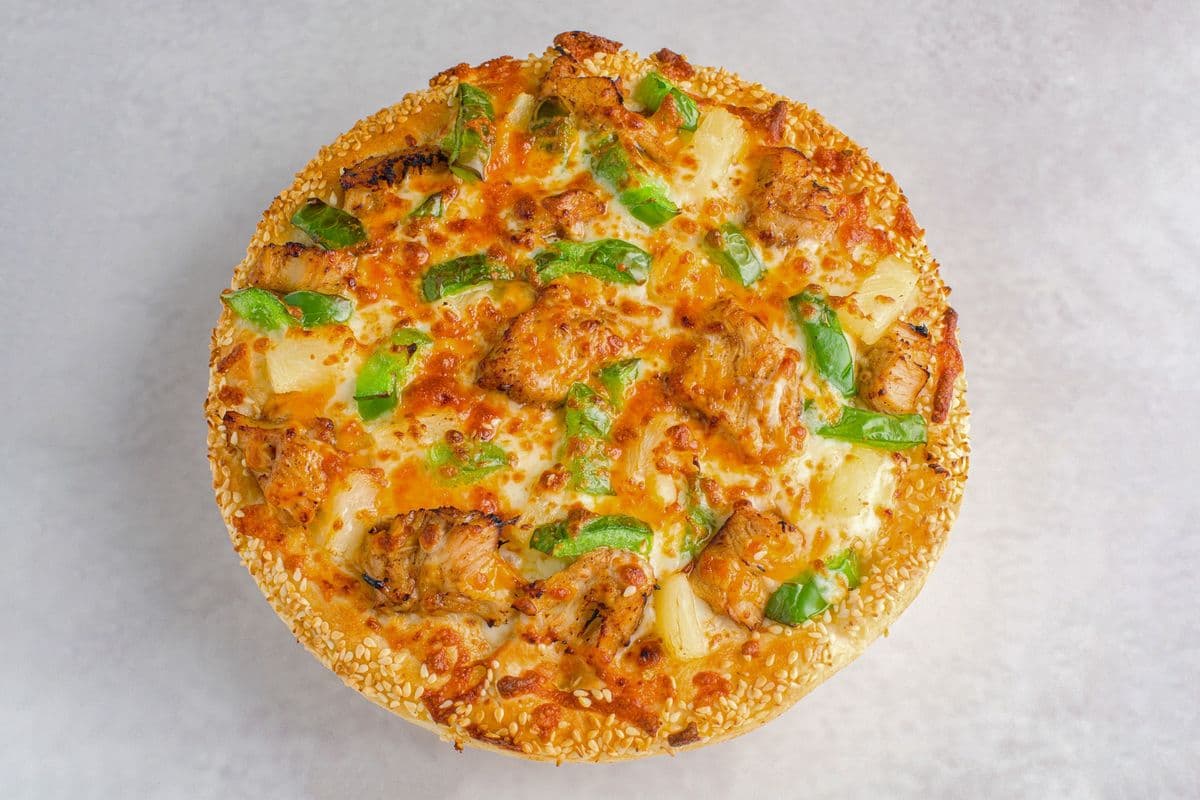 9. 16" X-Large Honey Garlic Chicken Pizza
