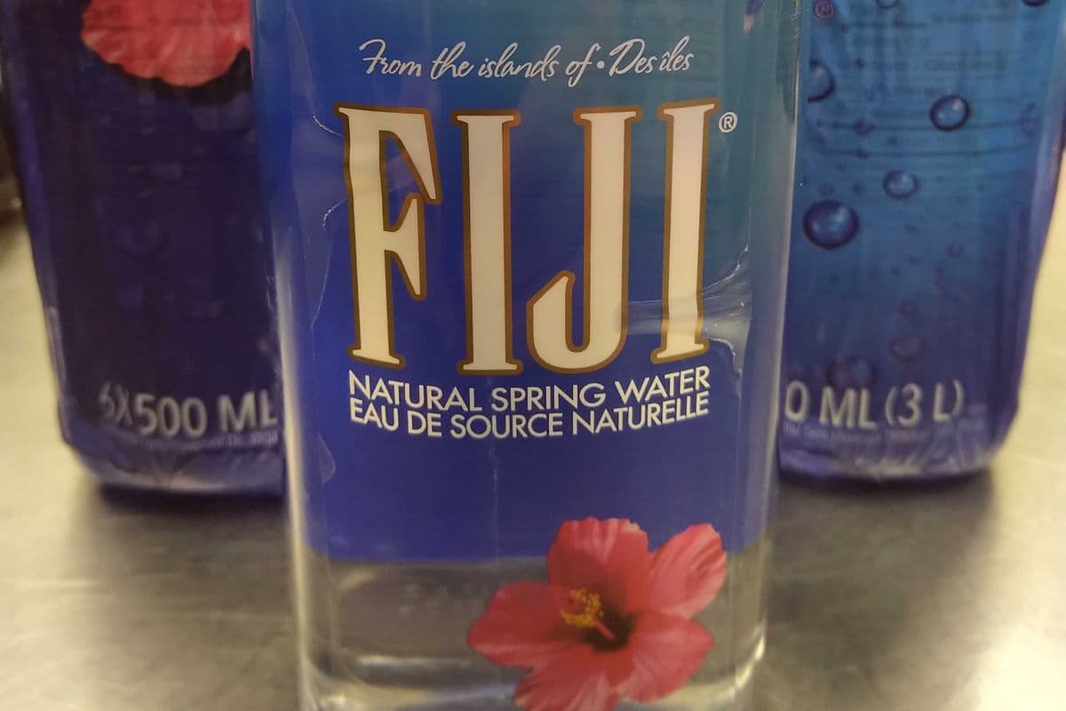 Fiji Bottled Water (500 ml) (0 Cal)