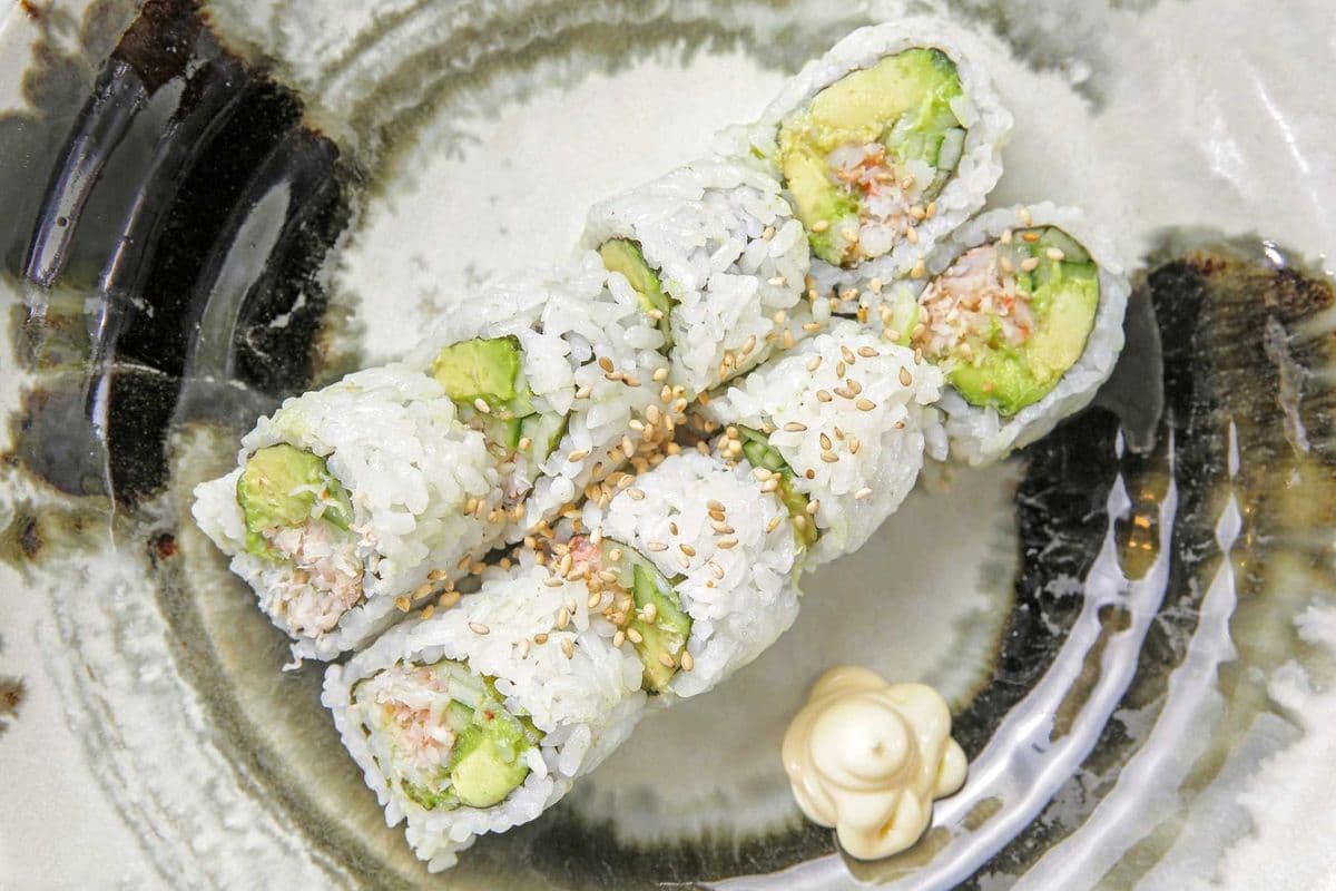 California with Real Crab Meat Maki Roll (8 pcs)