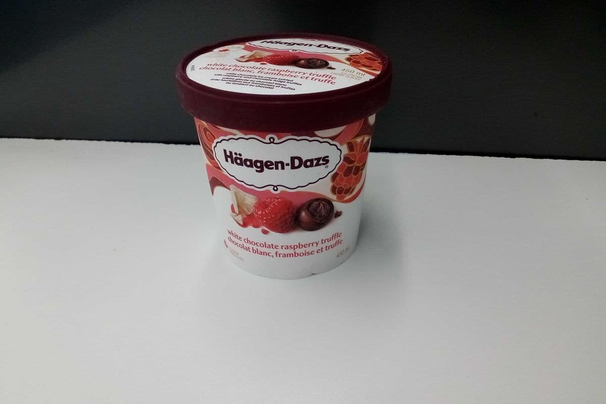 Haagen-Dazs white chocolate raspberry truffle 500ml