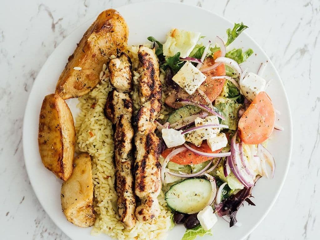 Assiette de souvlaki au poulet / Chicken Souvlaki Plate