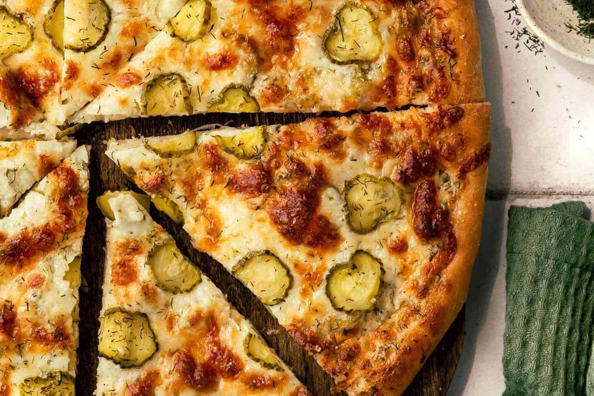PICKLE HEAT (CHICKEN) PIZZA