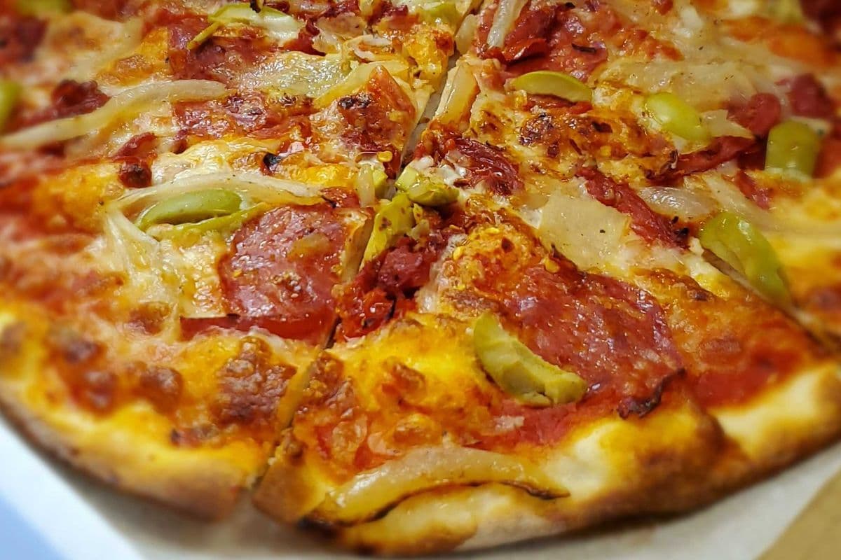 Spicy Salami Pizza