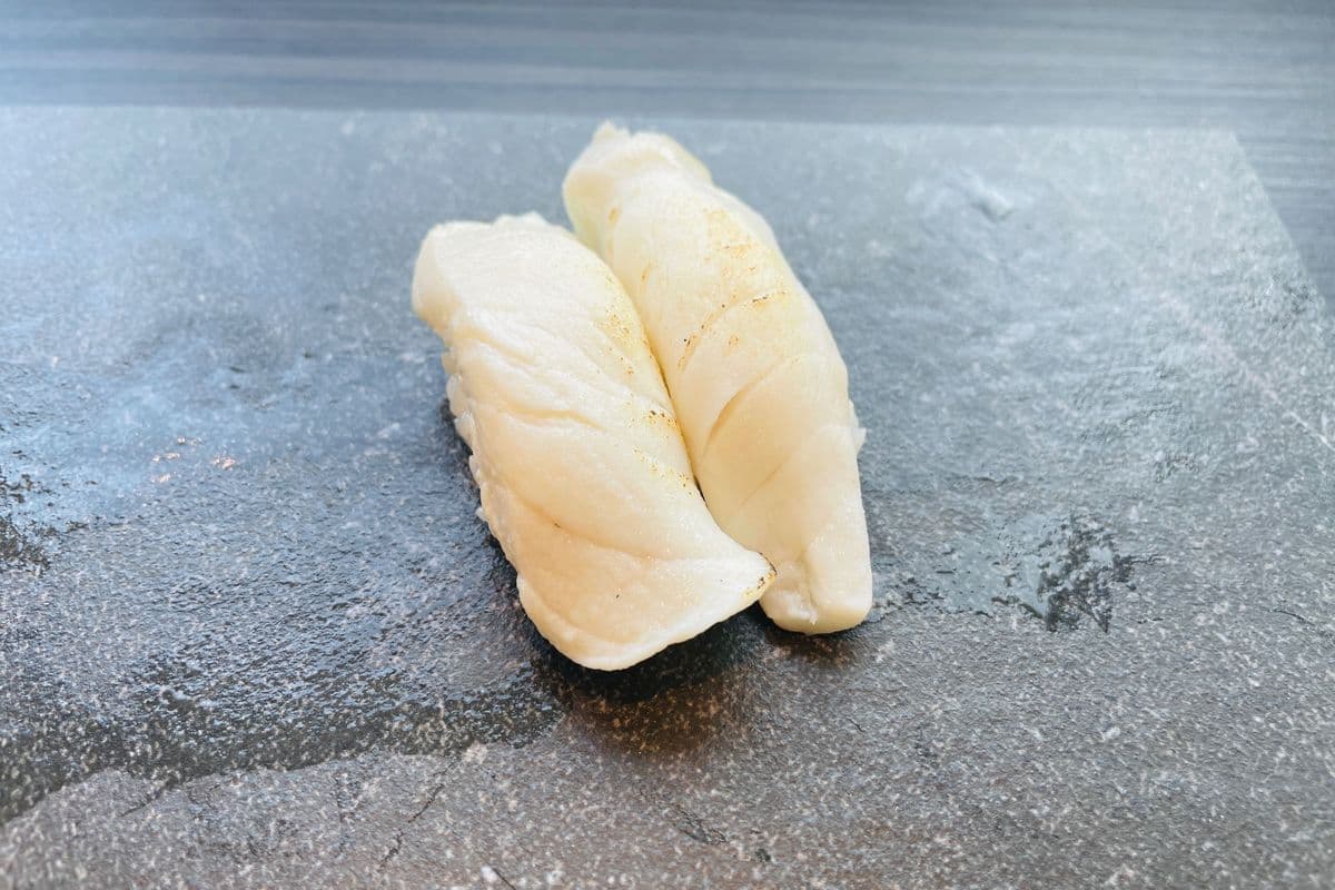 Butter Fish Sushi (2 pcs)