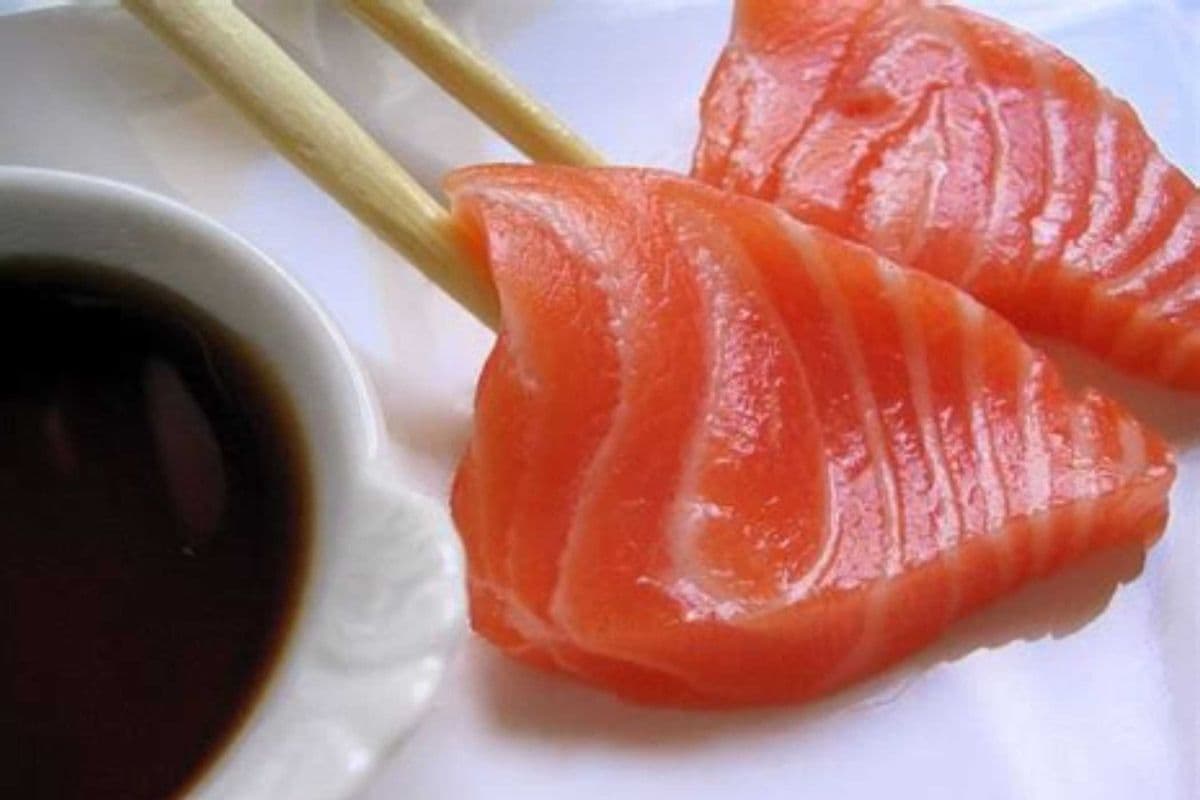301 Salmon Sashim